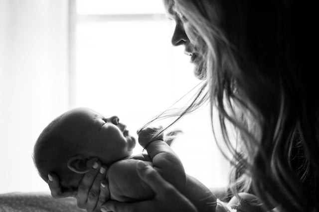 Quand laisser mon bébé pleurer pour qu’il s’endorme ?